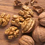 Le Noci Fanno Bene alla Salute? Benefici e Calorie