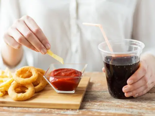 Cosa mangiare per dimagrire? Ecco i cibi da evitare