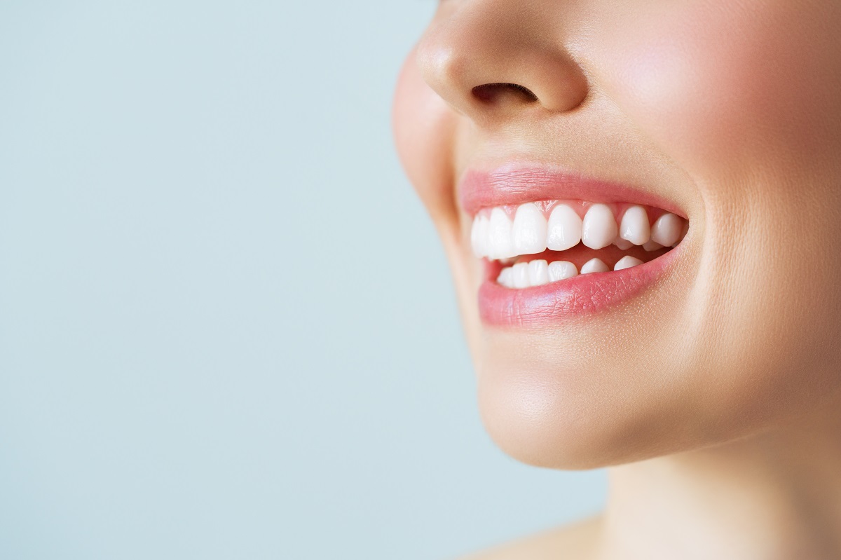 Implantologia dentale a carico immediato: come funziona e a cosa serve