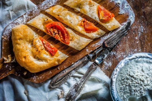 Pinsa romana: storia di tradizione e gusto